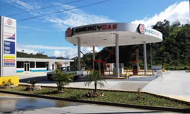 Gasolinera San Juan Bosco está abierta las 24 horas del día y se encuentra a la entrada del cantón San Juan Bosco